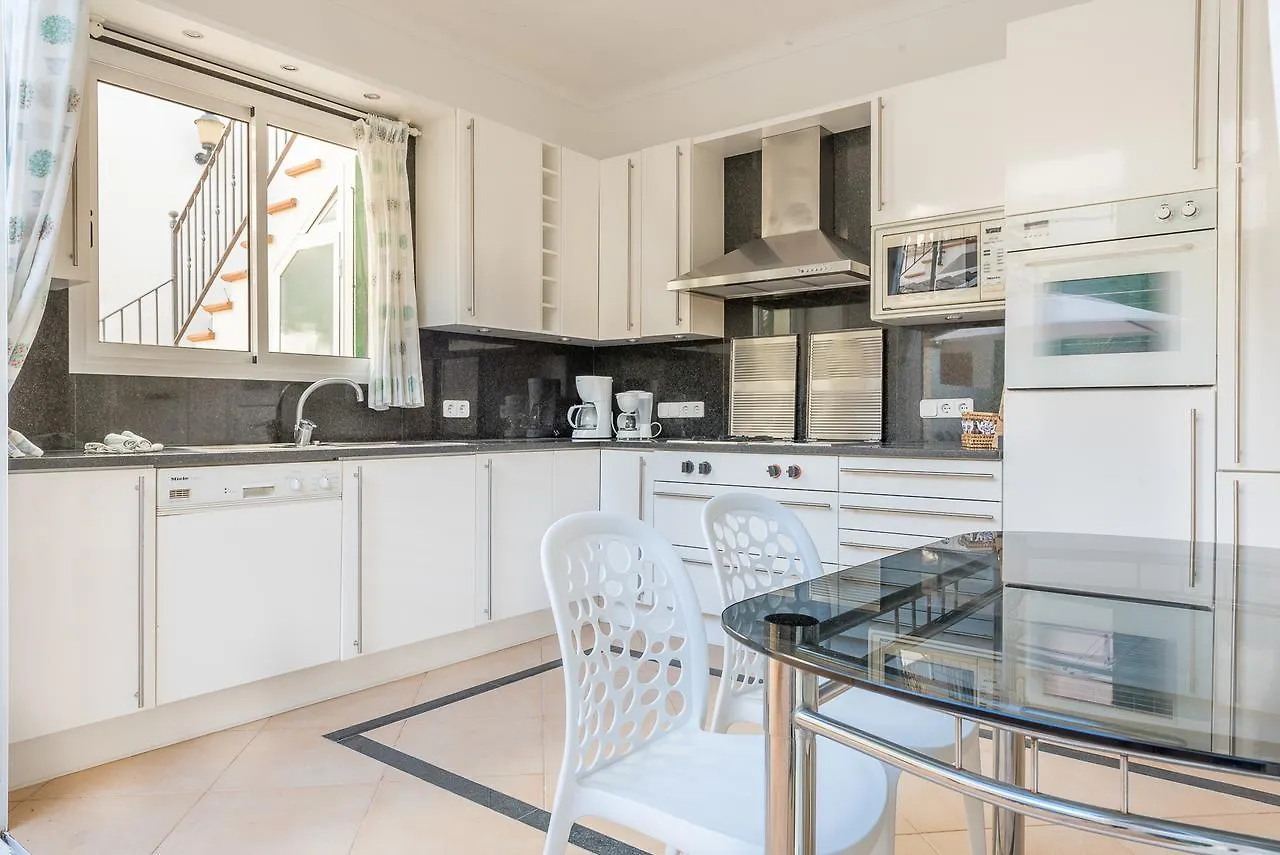 Villa Ca N'Alou Puerto Colom 0*,  İspanya